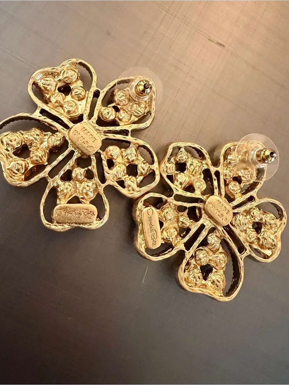 Oscar de la Renta GOLD PEARL Flower Earrings Women Pierced/Post Women Jewelry